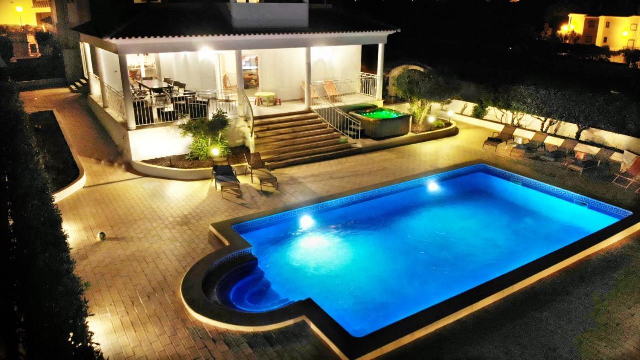 Sunset Villa By Laranjal Rentals Ольос де Агуа Екстериор снимка