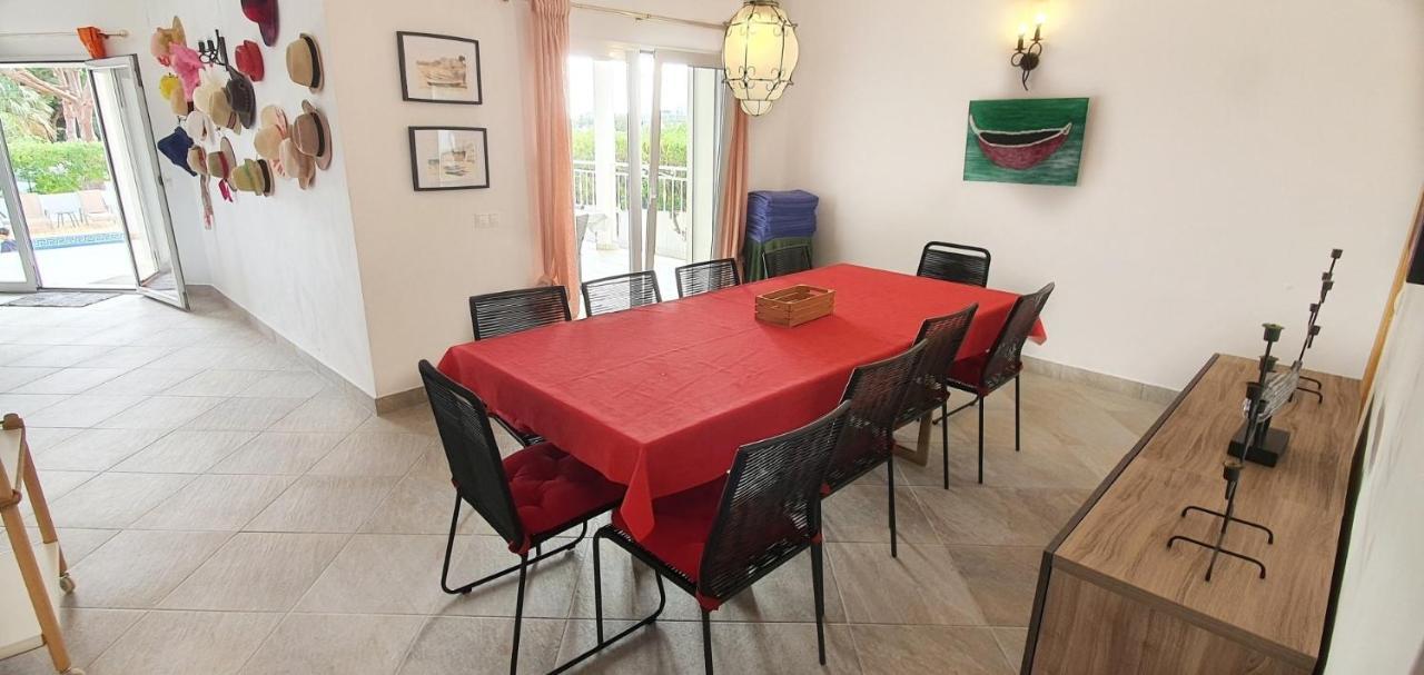 Sunset Villa By Laranjal Rentals Ольос де Агуа Екстериор снимка