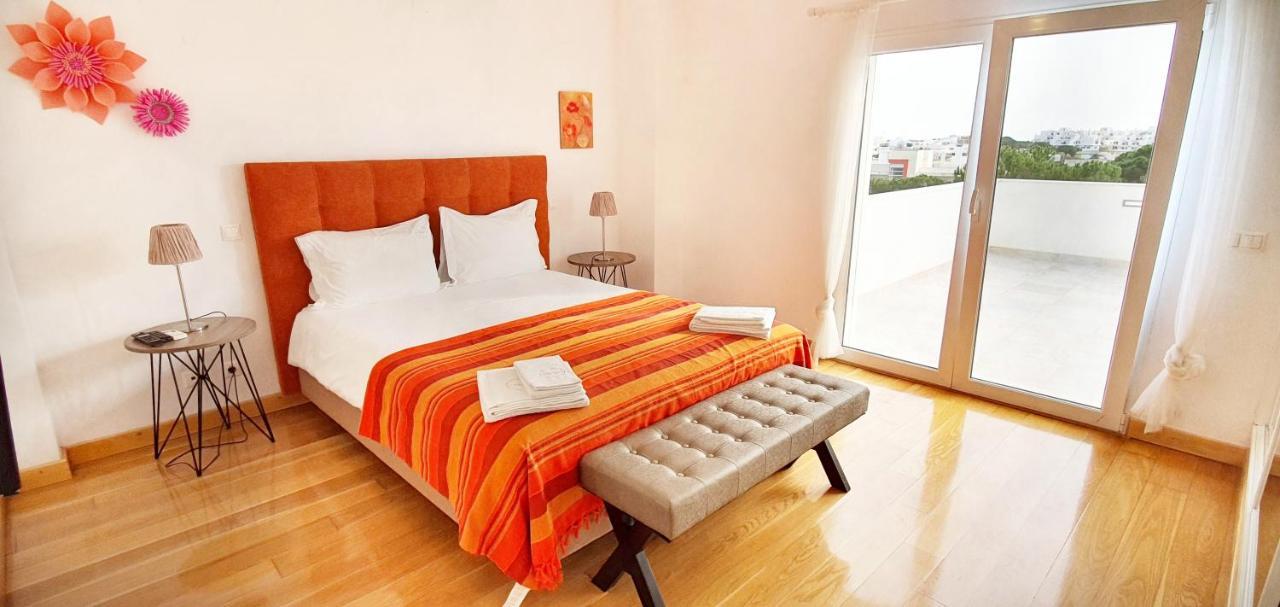 Sunset Villa By Laranjal Rentals Ольос де Агуа Екстериор снимка