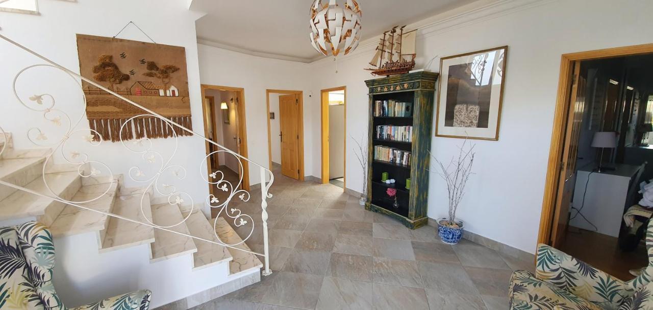 Sunset Villa By Laranjal Rentals Ольос де Агуа Екстериор снимка