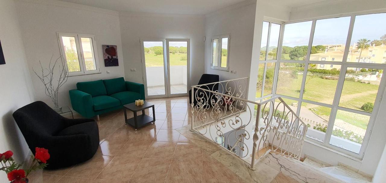 Sunset Villa By Laranjal Rentals Ольос де Агуа Екстериор снимка